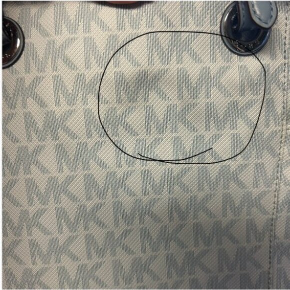 Michael Kors Womens Bags Michael Kors Jet Set Tote - Picture 5 of 5